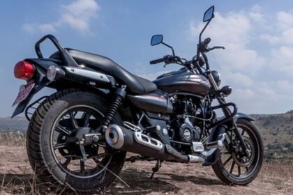 Bajaj Avenger 220 cruise bike