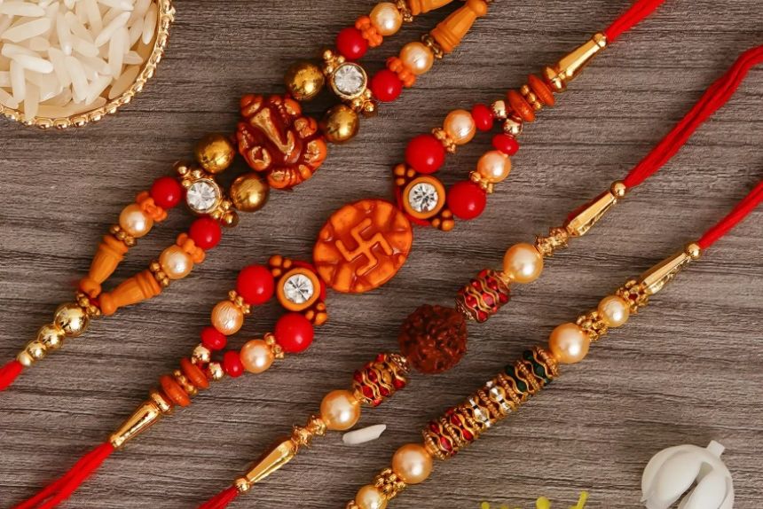 Rakhi Wishes in Hindi: रक्षाबंधन के इस शुभ अवसर पर अपने भाई को भेजें दिल छू लेने वाला मैसेज और कोट्स  