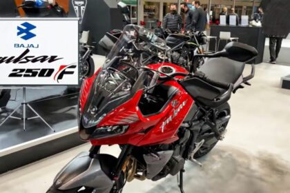 Bajaj Pulsar 220F