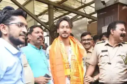 Ganpath की सफलता की कामना लेकर नंगे पांव बप्पा की शरण में पहुंचे Tiger Shroff