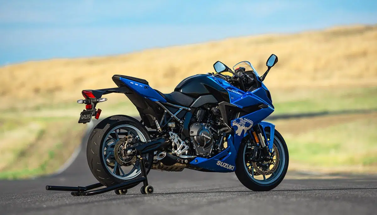 SUZUKI GSX-8R