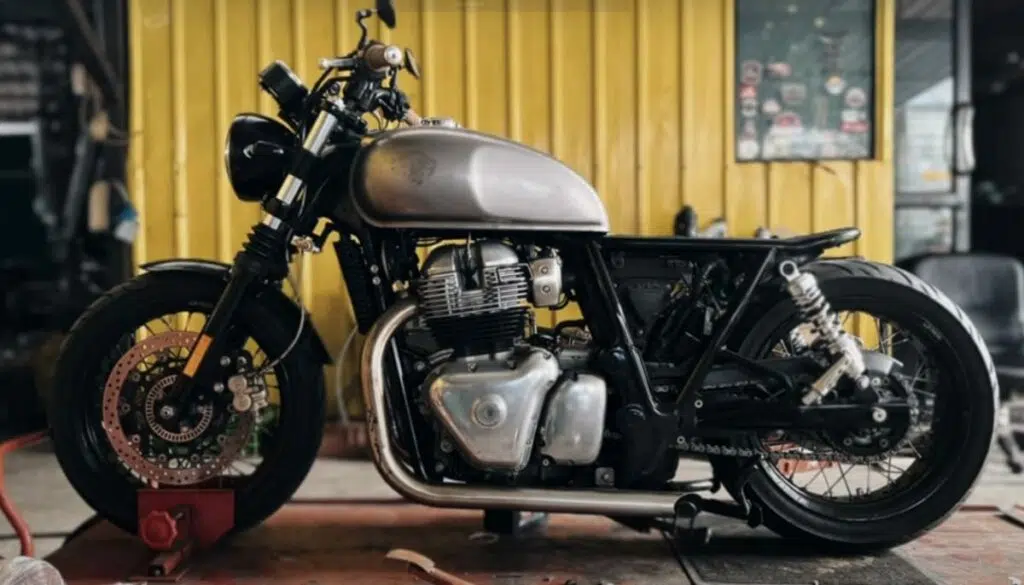 Royal Enfield bobber 650