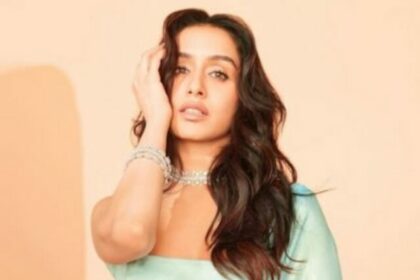 Top Dresses for Diwali Shraddha Kapoor .