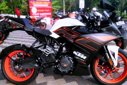 KTM RC 125 New Year Offers