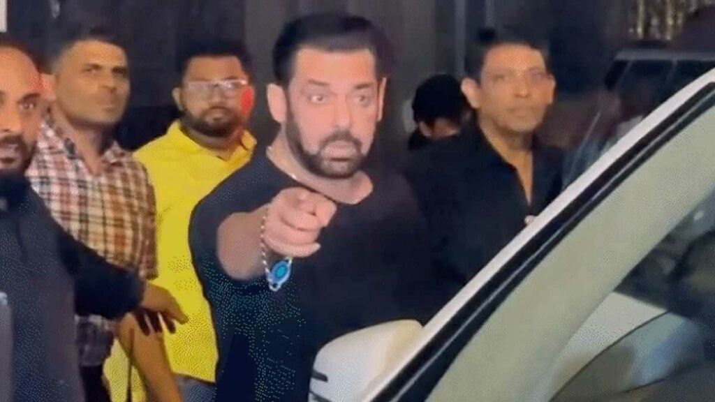 Salman Khan Angry At Papps