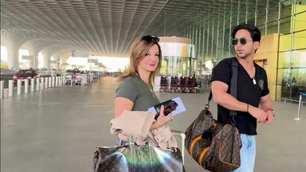 Sussanne Khan And Arslan Goni Airport Video
