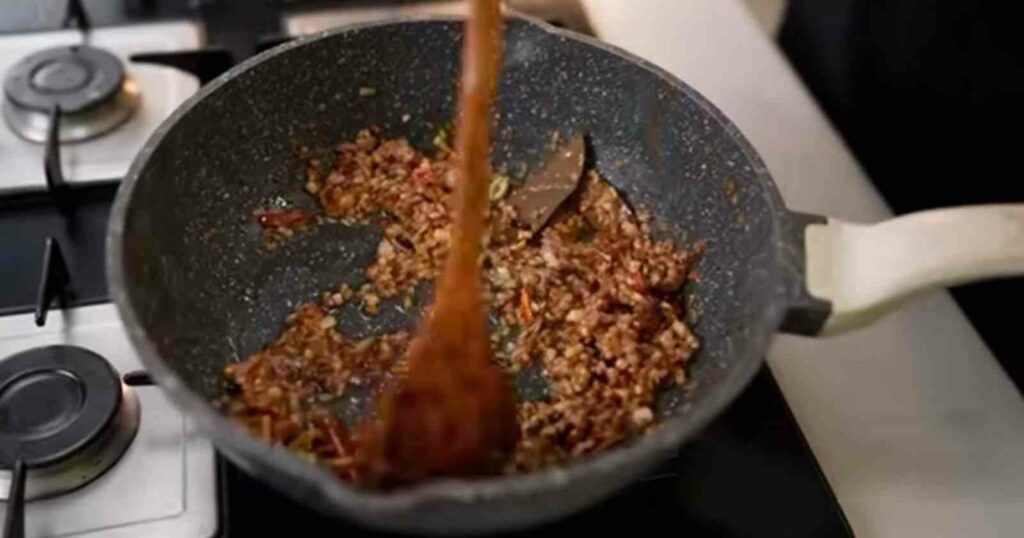 Soya Keema Pav Recipe: स्वादिष्ट नास्ते का एक और रूप सोया कीमा पाव बनाकर घर पर करें सभी को सरप्राइस