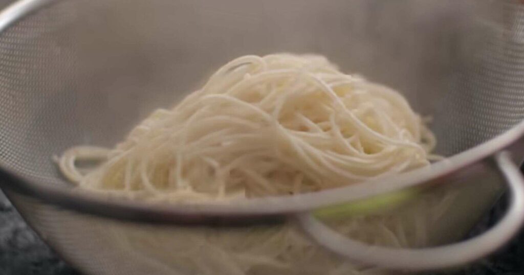 Veg Hakka Noodles Recipe 