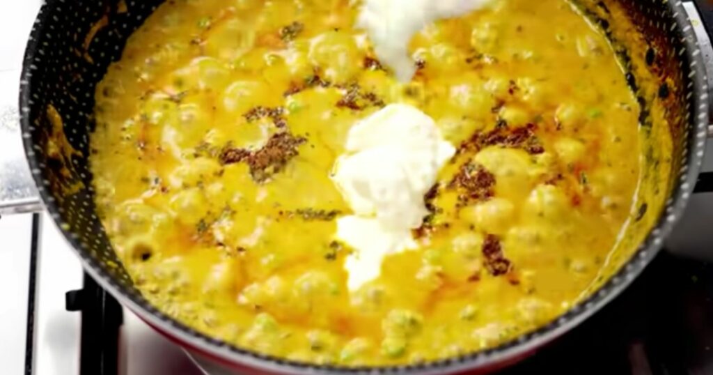 Methi Matar Malai Recipe In Hindi: Hot, Tasty, Creamy Methi Matar Malai