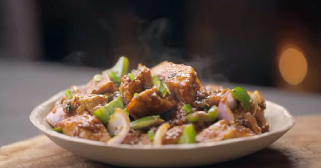 Chilli Paneer Recipe: 10 मिनिट में तैयार करें यह स्वादिष्ट रेस्टुरेंट स्टाइल चिल्ली पनीर