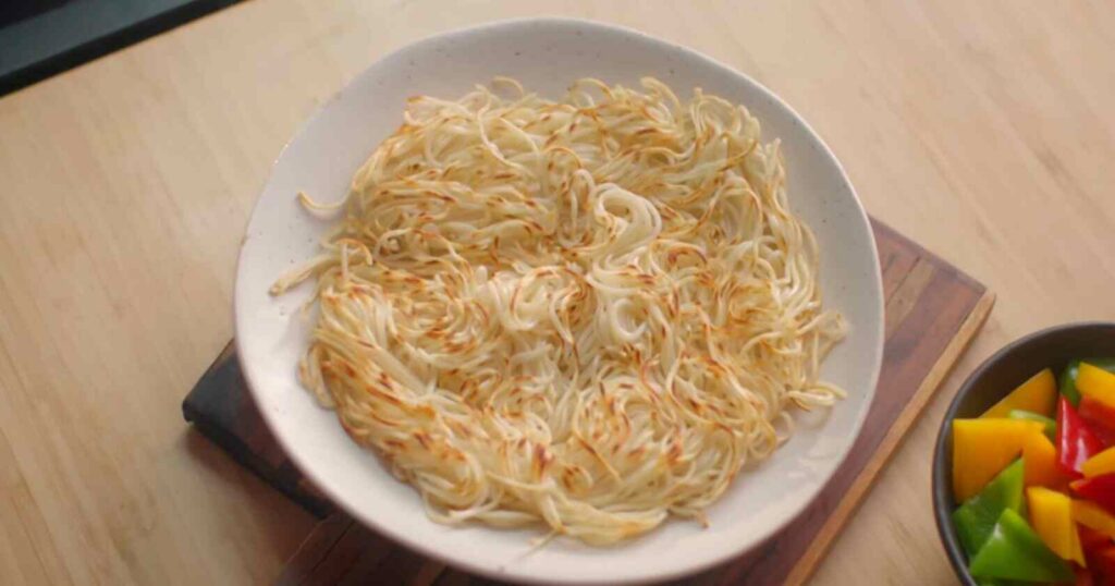Veg Pan Fried Noodles Recipe: The easiest way to make Chinese style Veg Pan Fried Noodles