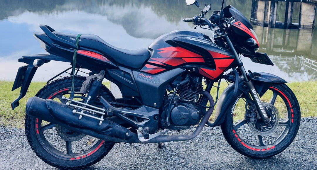 KTM को देगा टक्कर दमदार फीचर्स और जबरदस्त माइलेज के साथ आया Hero Hunk