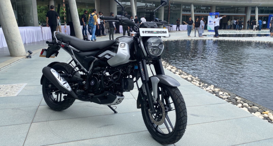 Bajaj Freedom दुनिया की पहली CNG बाइक जो बदलेगी सफर का अंदाज़