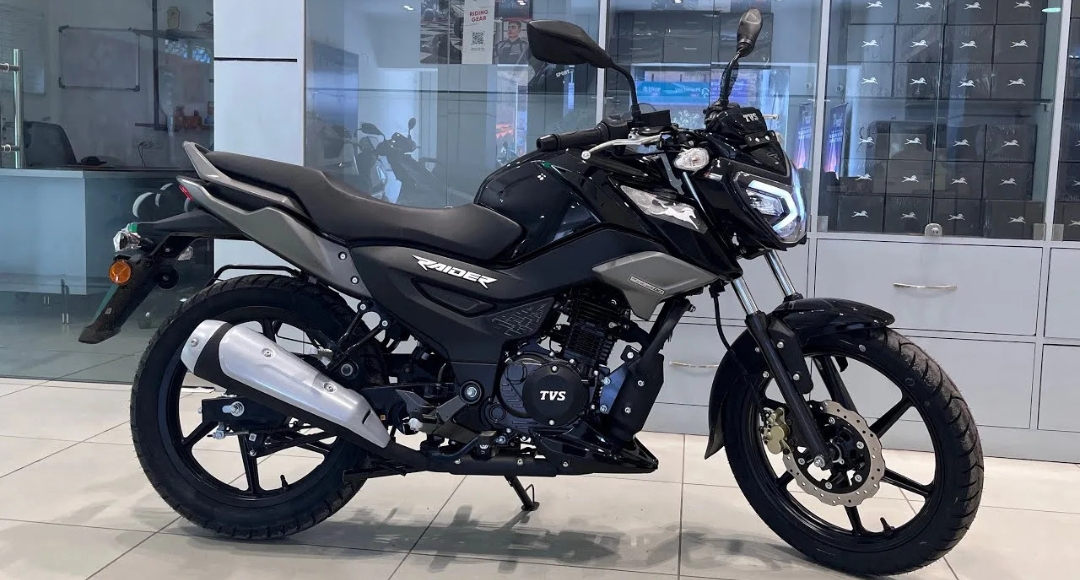 TVS Raider 125 धाकड़ फीचर्स और 56 kmpl की माइलेज के साथ देगा मुंहतोड़ जवाब