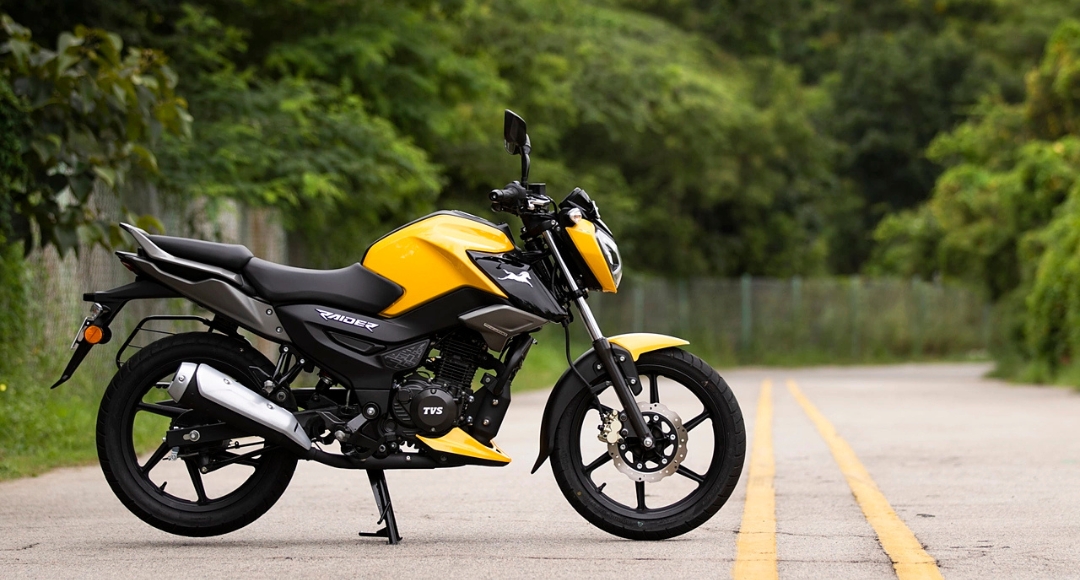 TVS Raider 125 धाकड़ फीचर्स और 56 kmpl की माइलेज के साथ देगा मुंहतोड़ जवाब